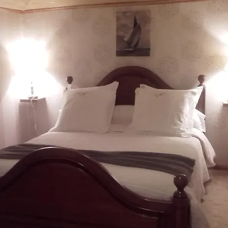 Bed & Breakfast Chambres D'hotes Au Sarrailh 3*